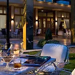 Universal Terme Ξενοδοχείο 4*