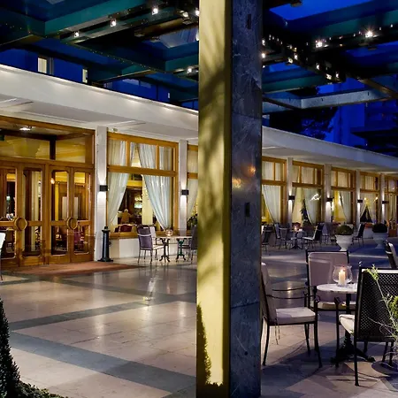 Universal Terme Ξενοδοχείο 4*