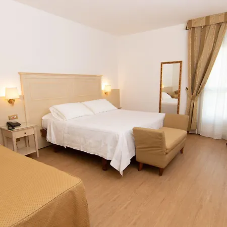 Universal Terme 4* אבנו טרמה