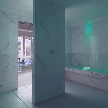 Universal Terme Otel 4*