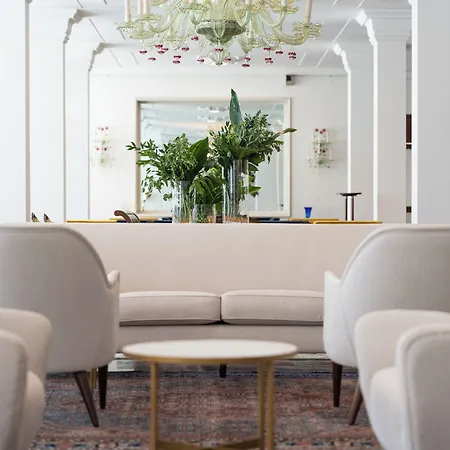 유니버설 테르메 4*