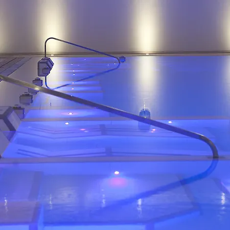 Universal Terme Ξενοδοχείο