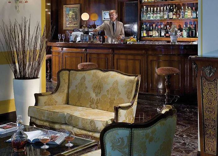 Universal Terme אבנו טרמה