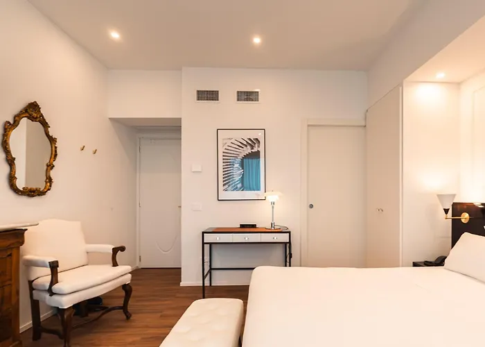 Universal Terme אבנו טרמה